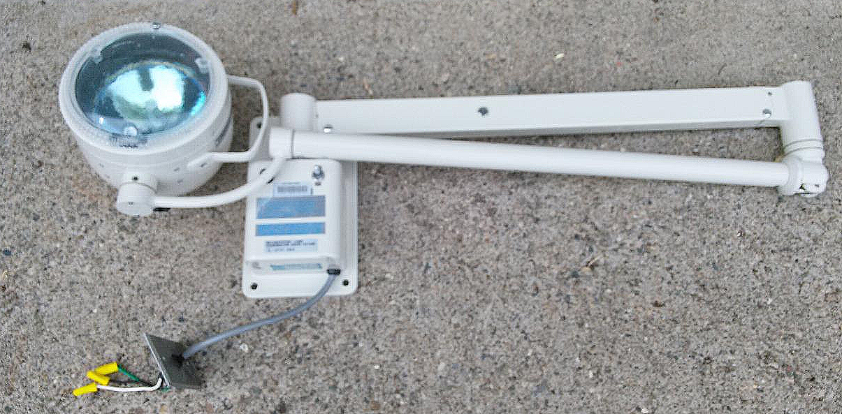 SKYTRON DAIICHI SOMEI 18W-FL1 LAB HOSPITAL SURGICAL LAMP w POWER SUPPLY FREESHIP