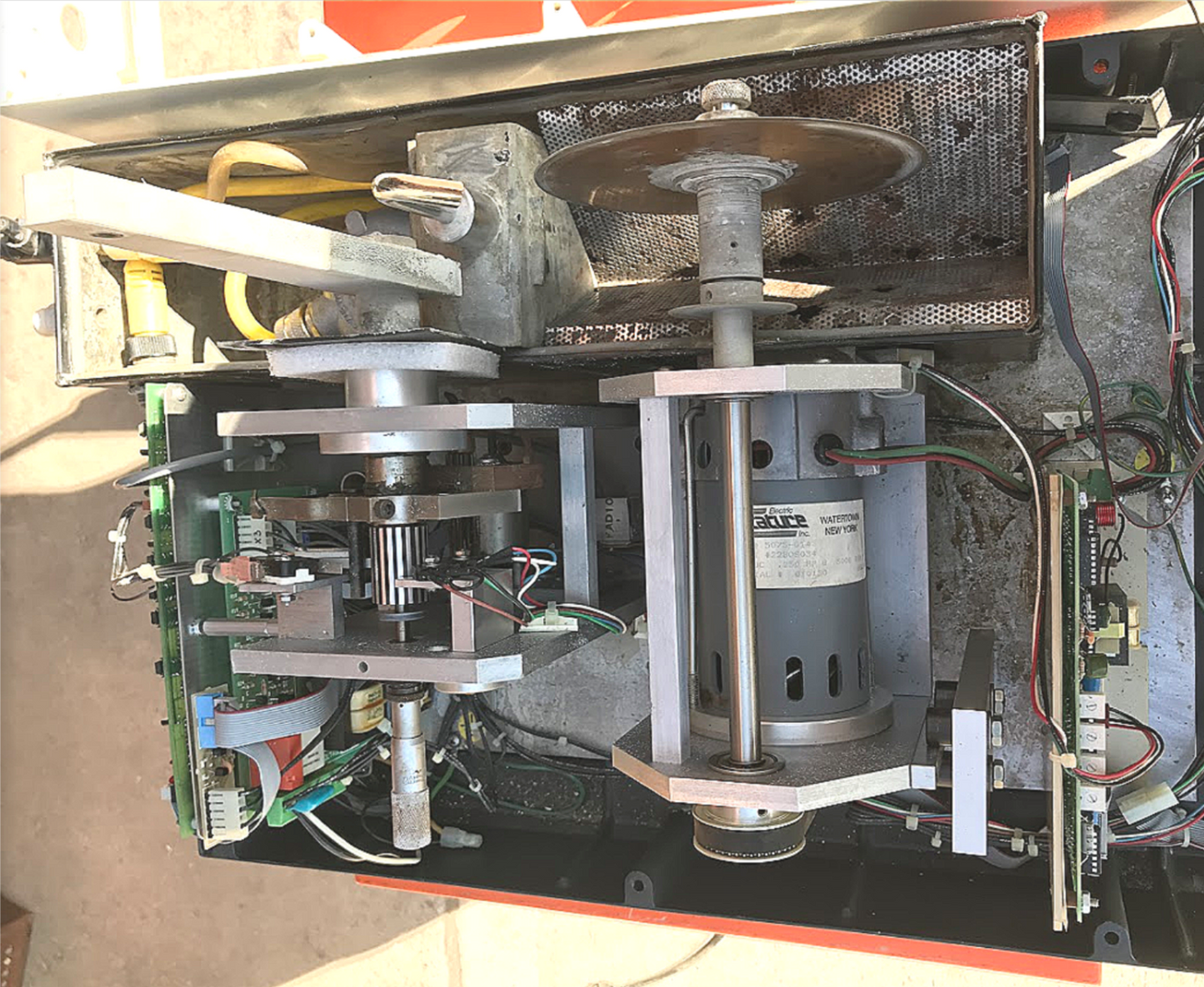 BUEHLER ISOMET PLUS THIN SECTIONING SAW CAT 11-2280-160 WATCH VIDEO FREE SHIP