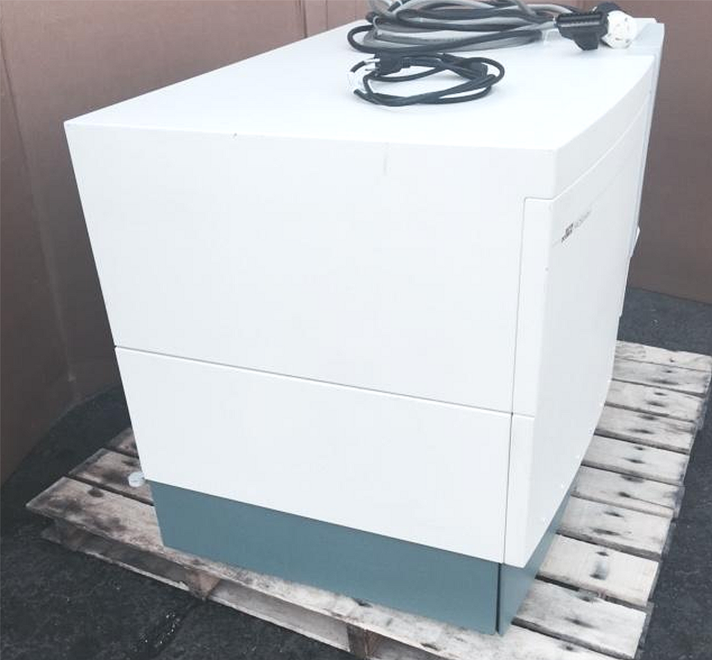 BECTON DICKINSON FACSCALIBUR FLUORESCENCE ACTIVATED CELL SORTER 4 FLOW CYTOMETER