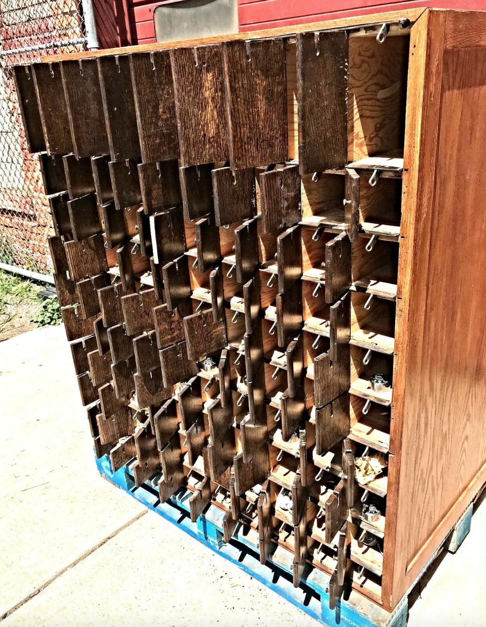RARE 1950s VINTAGE 88 CUBICLE MAILBOX CABINET 53Hx 45Wx36D OAK Wine FREE SHIP