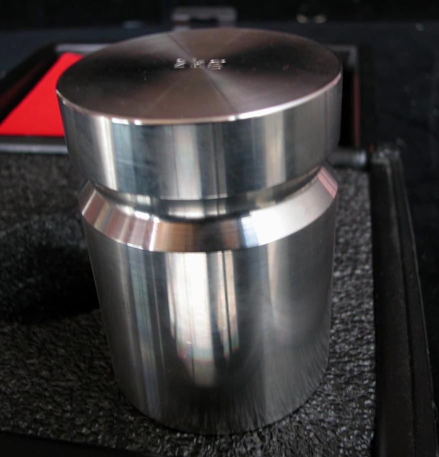 TROEMNER CALIBRATION WEIGHT 2KG KG KILOGRAM PLUS PROTECTIVE CASE FREE SHIPPING