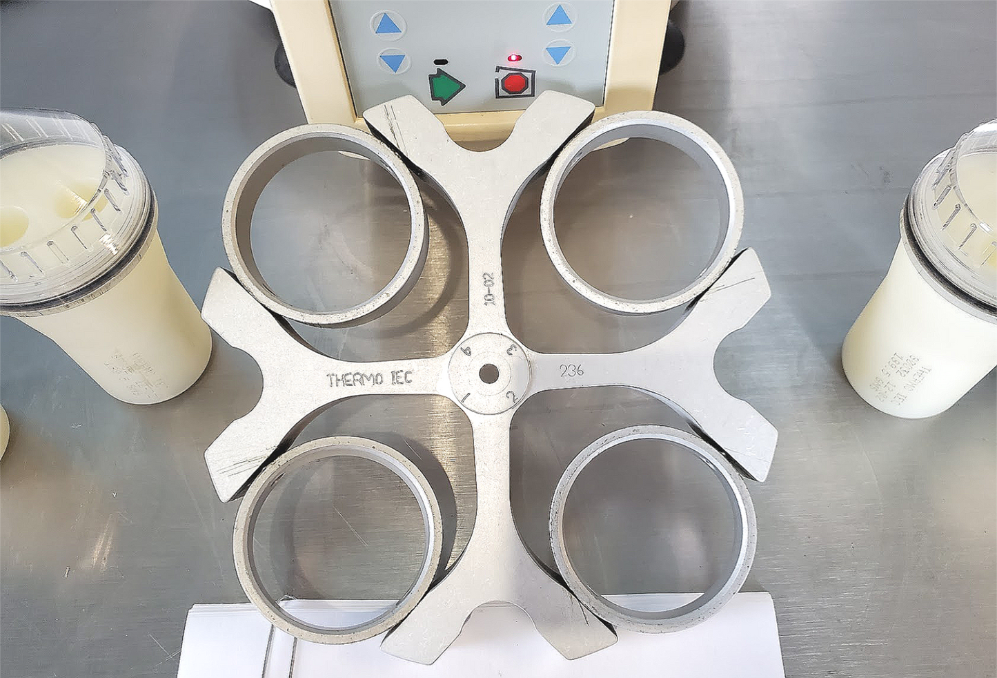 THERMO FISHER CENTRA CL2 CENTRIFUGE with ROTOR 6 TUBES WATCH VIDEO FREESHIP