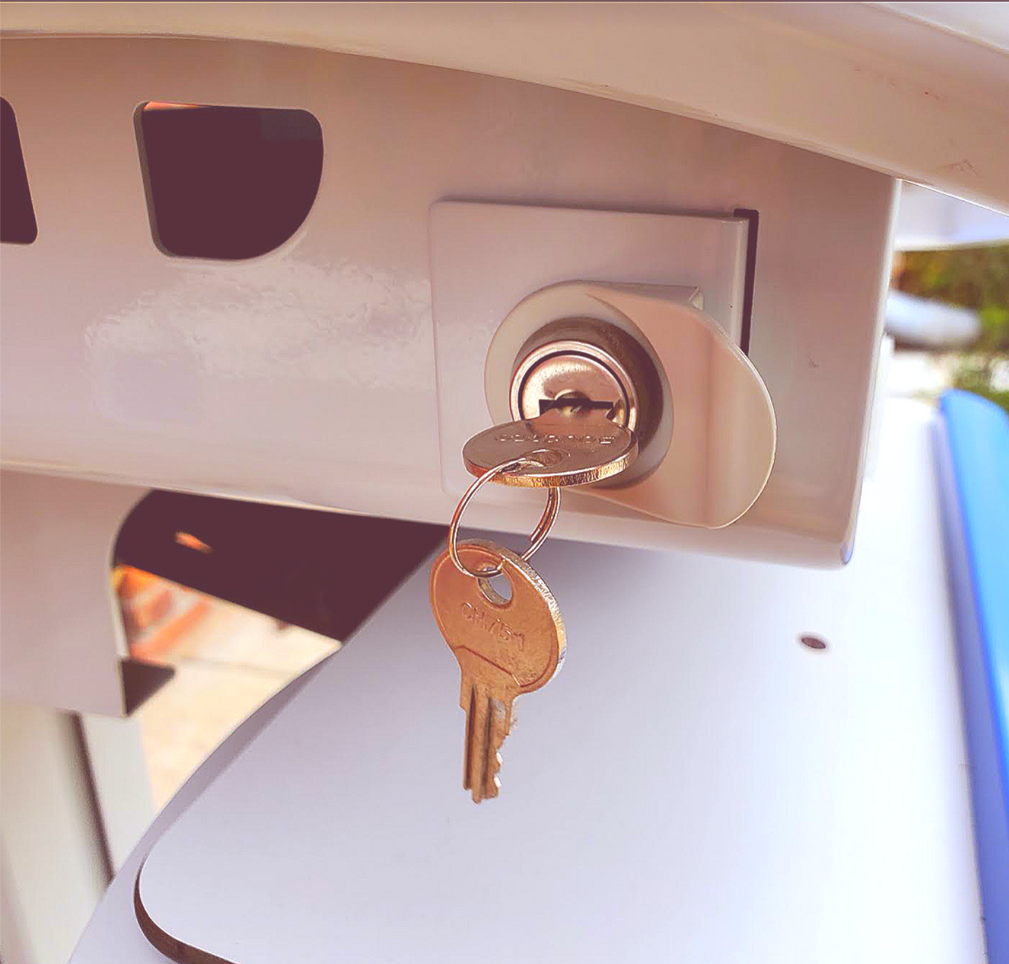 RUBBERMAID 1781127 ROLL STAND MEDICAL LAPTOP VARIABLE HEIGHT AC CART FREE SHIP