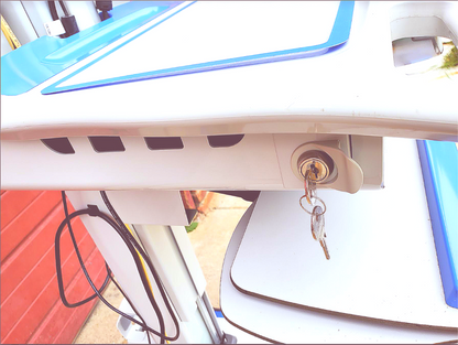 RUBBERMAID 1781127 ROLL STAND MEDICAL LAPTOP VARIABLE HEIGHT AC CART FREE SHIP