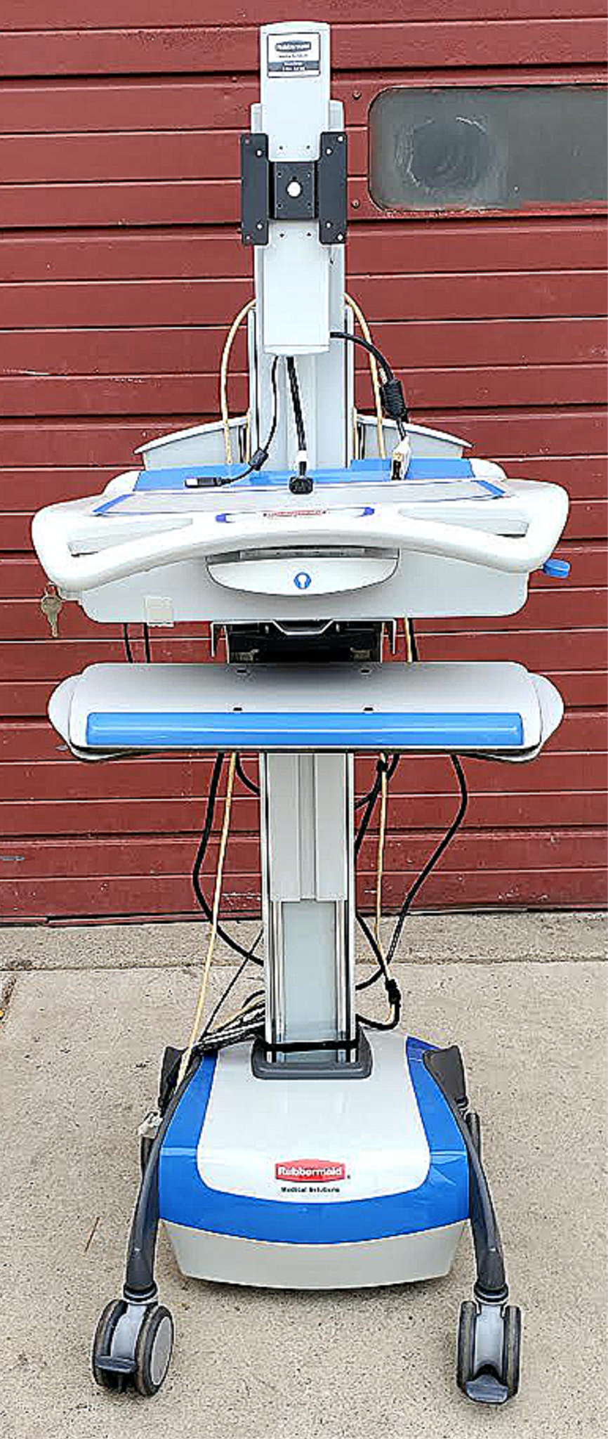 RUBBERMAID 4170097 ROLL STAND MEDICAL LAPTOP VARIABLE HEIGHT AC CART FREE SHIP