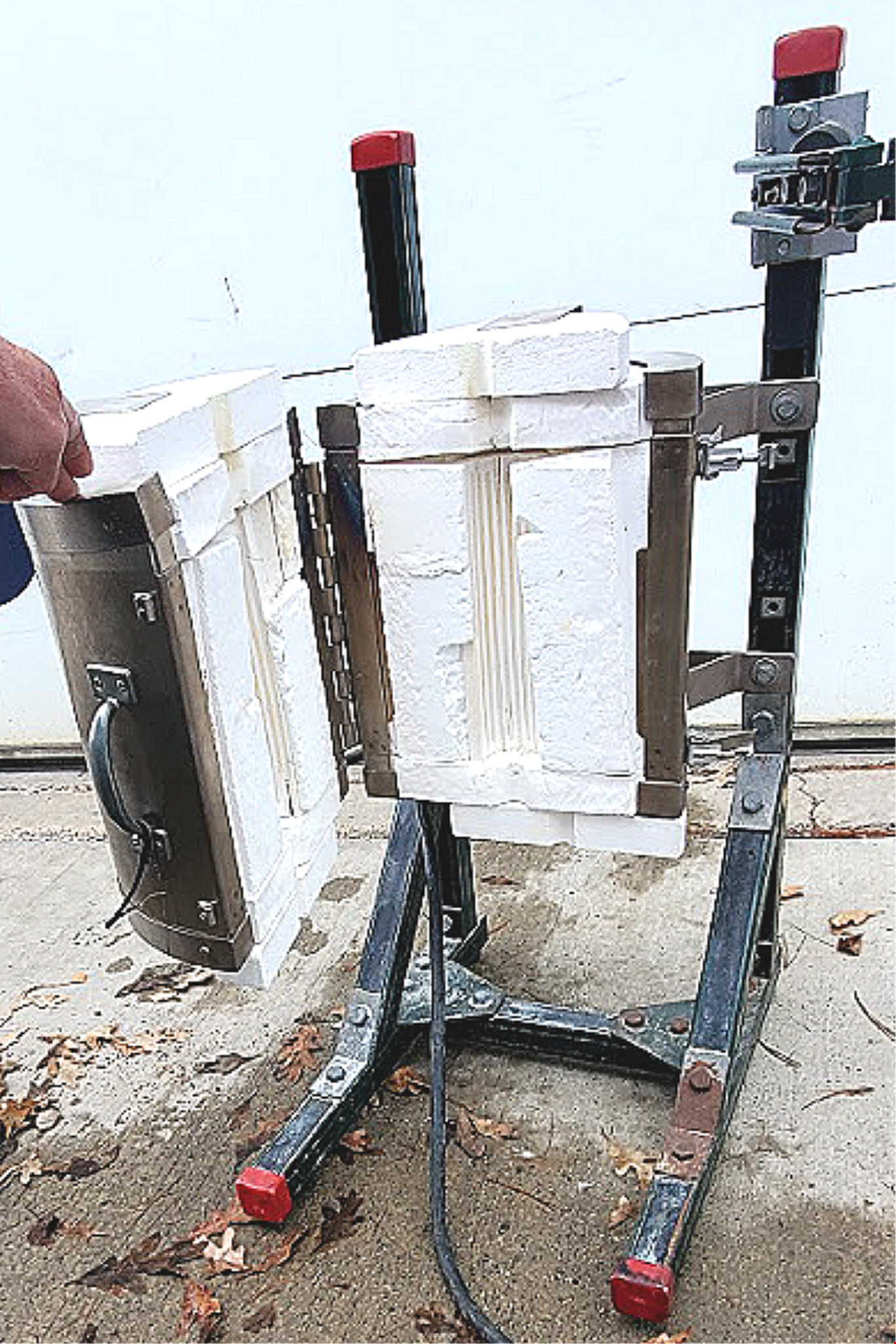 APPLIED TEST SYSTEMS Series 3210 SPLIT TUBE FURNACE 2200°F-1200°C MOUNT BRACKET