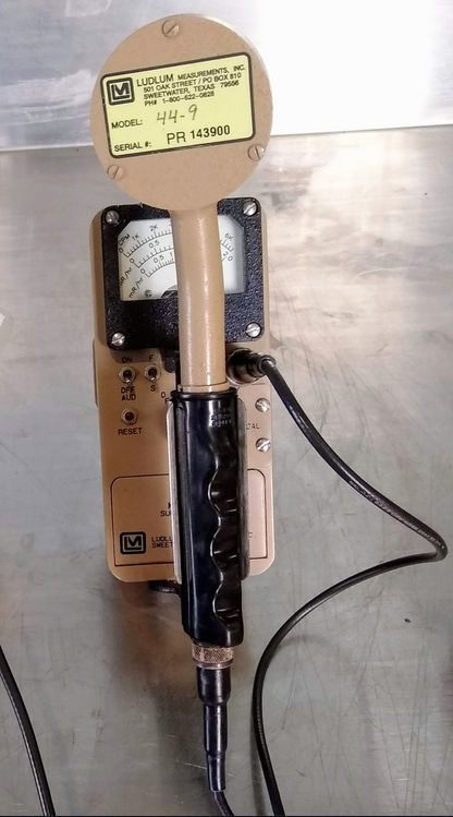 LUDLUM 3 SURVEY METER & 44-9 ALPHA BETA GAMMA RADIATION DETECTOR MANUAL FREESHIP