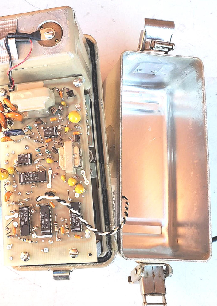 LUDLUM 3 SURVEY METER & 44-9 ALPHA BETA GAMMA RADIATION DETECTOR MANUAL FREESHIP