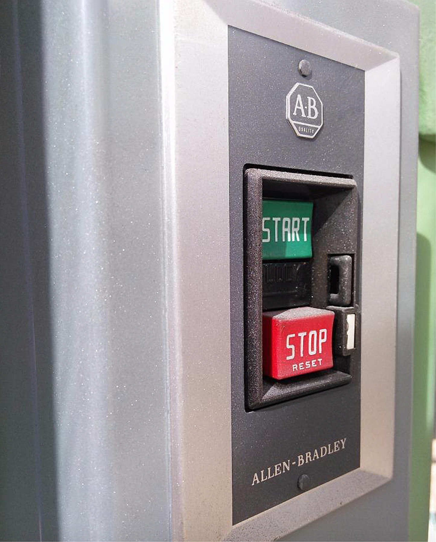 MIKRO CF 3PH PULVERIZER MILL BRONZE POWDER MACHINE w/SAFETYENCLOSURE WATCH VIDEO