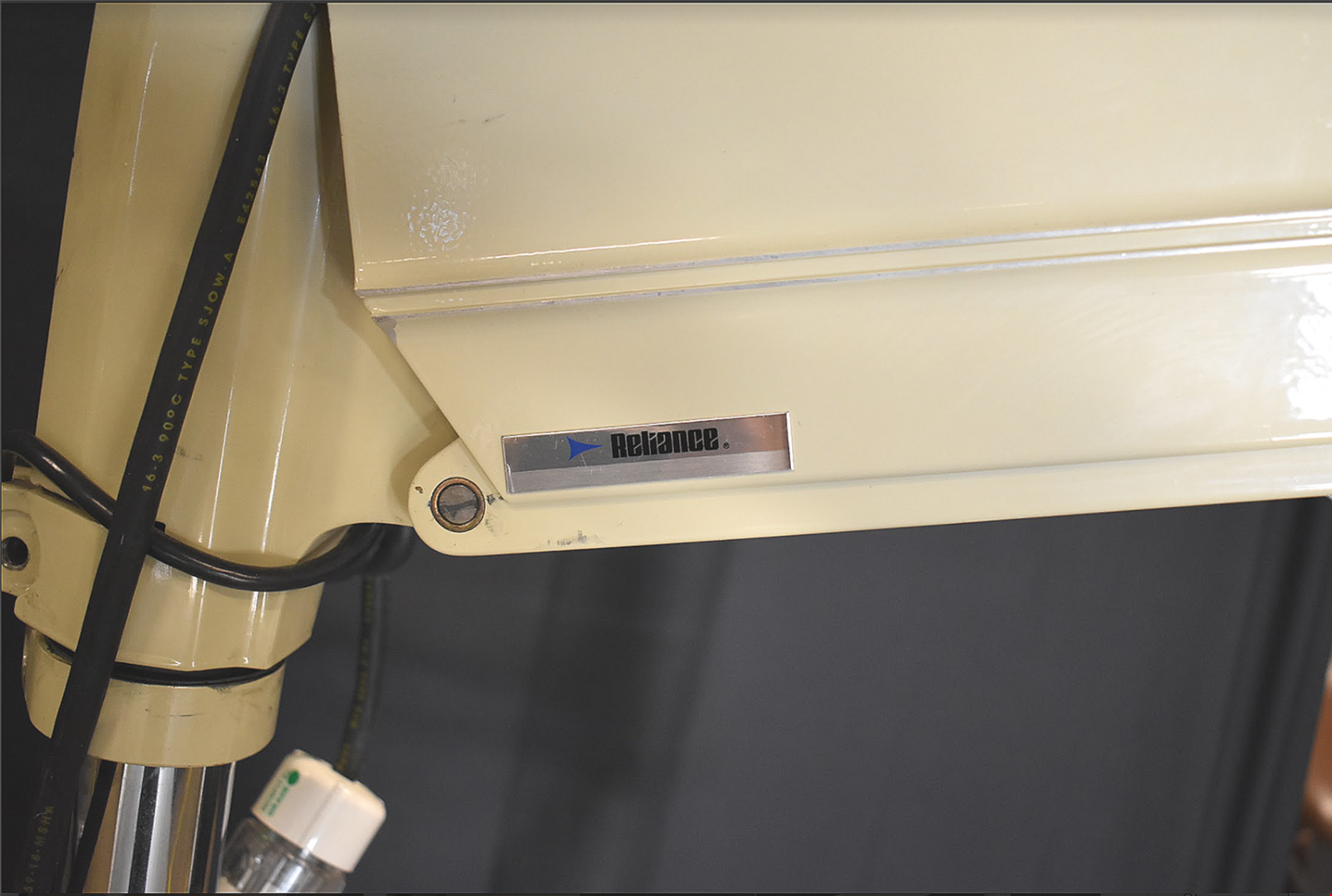 RELIANCE 7000HFC OPHTHALMOLOGIC POWER EXAM CHAIR & INSTRUMENT STAND WATCH VIDEO