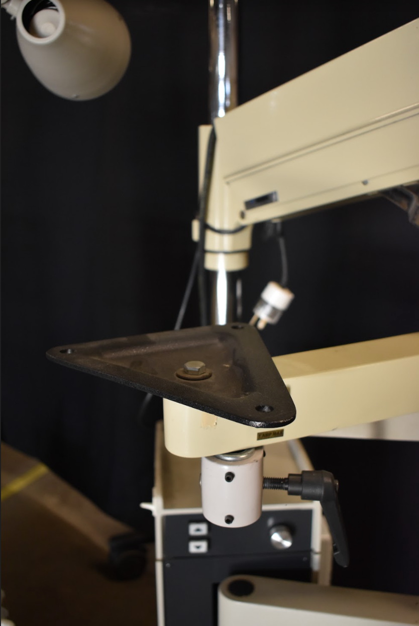 RELIANCE 7000HFC OPHTHALMOLOGIC POWER EXAM CHAIR & INSTRUMENT STAND WATCH VIDEO