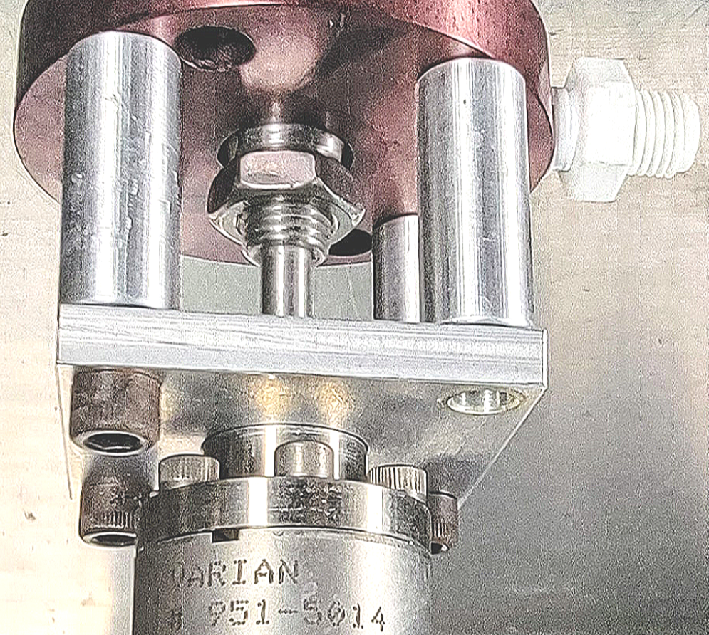 VARIAN 951-5014 BAKEABLE UHV ANGLE VALVE w/ DAYTON SPEEDAIRE 2A709 & BONUS MOUNT