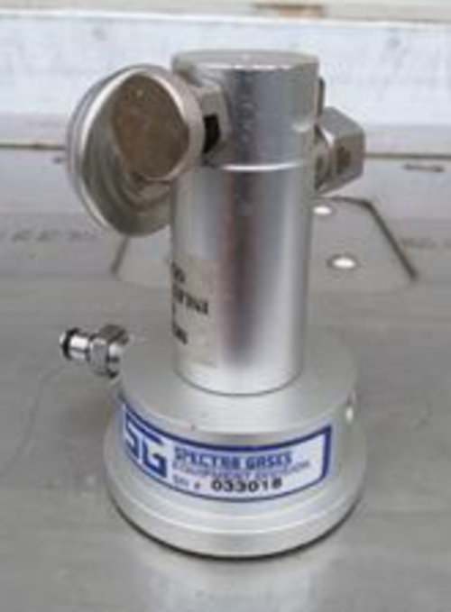 SPECTRA GASES GAS REGULATOR FLOW SHUT OFF CONTROL GAUGE VALVE 3000 Psi FREE SHIP