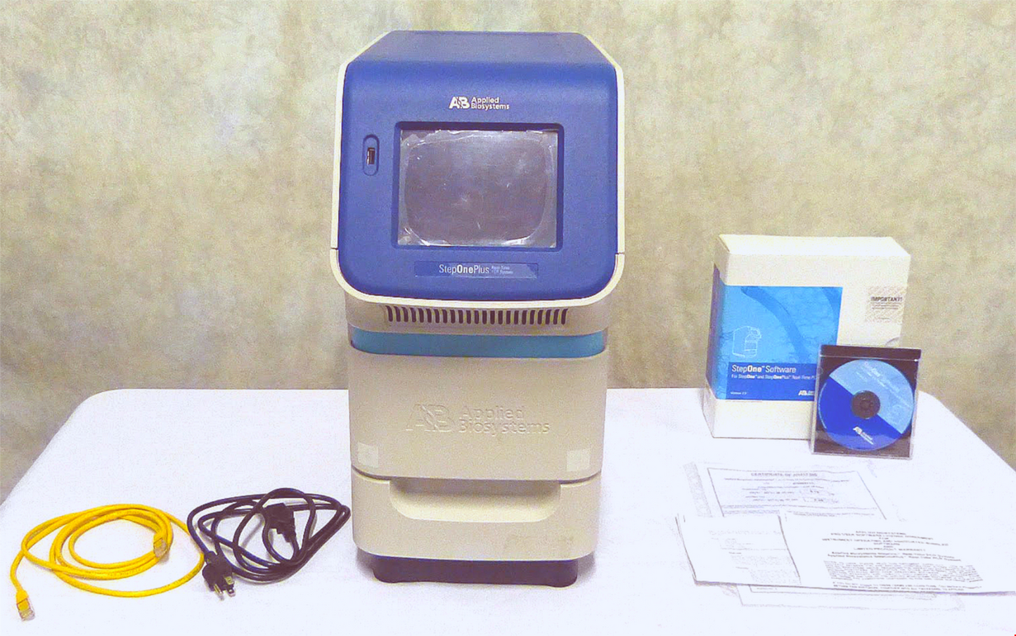 Applied Biosystems StepOnePlus 96Well PCR Thermocycler "90DAYWARRANTY" FREE SHIP