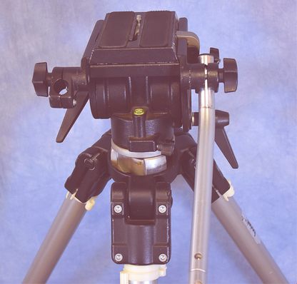 HEAVYDUTY PROFESSIONAL BOGEN 3061 TRIPOD & 116 FLUID HEAD 3067 & DOLLY with Case