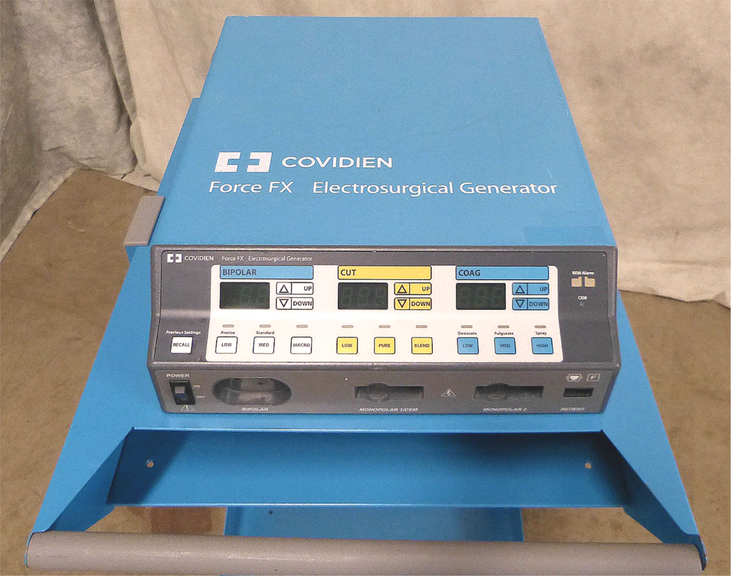 COVIDIEN FX-CS ELECTROSURGICAL GENERATOR w/3 FOOT REMOTES POSSIBLE CART FREESHIP