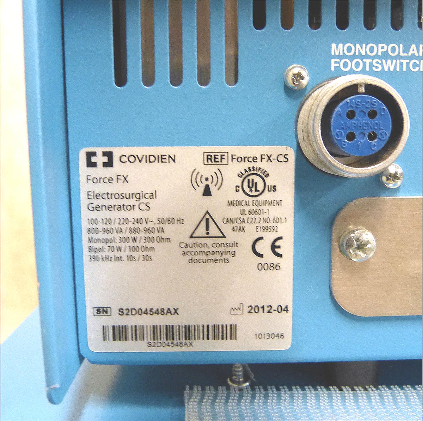 COVIDIEN FX-CS ELECTROSURGICAL GENERATOR w/3 FOOT REMOTES POSSIBLE CART FREESHIP