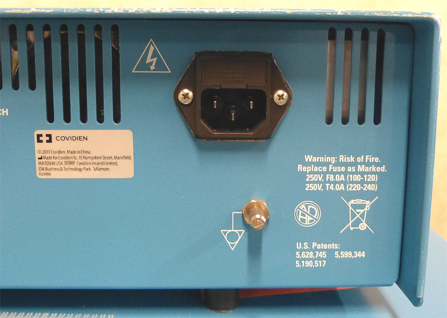 COVIDIEN FX-CS ELECTROSURGICAL GENERATOR with 3 FOOT REMOTES & CART FREE SHIP