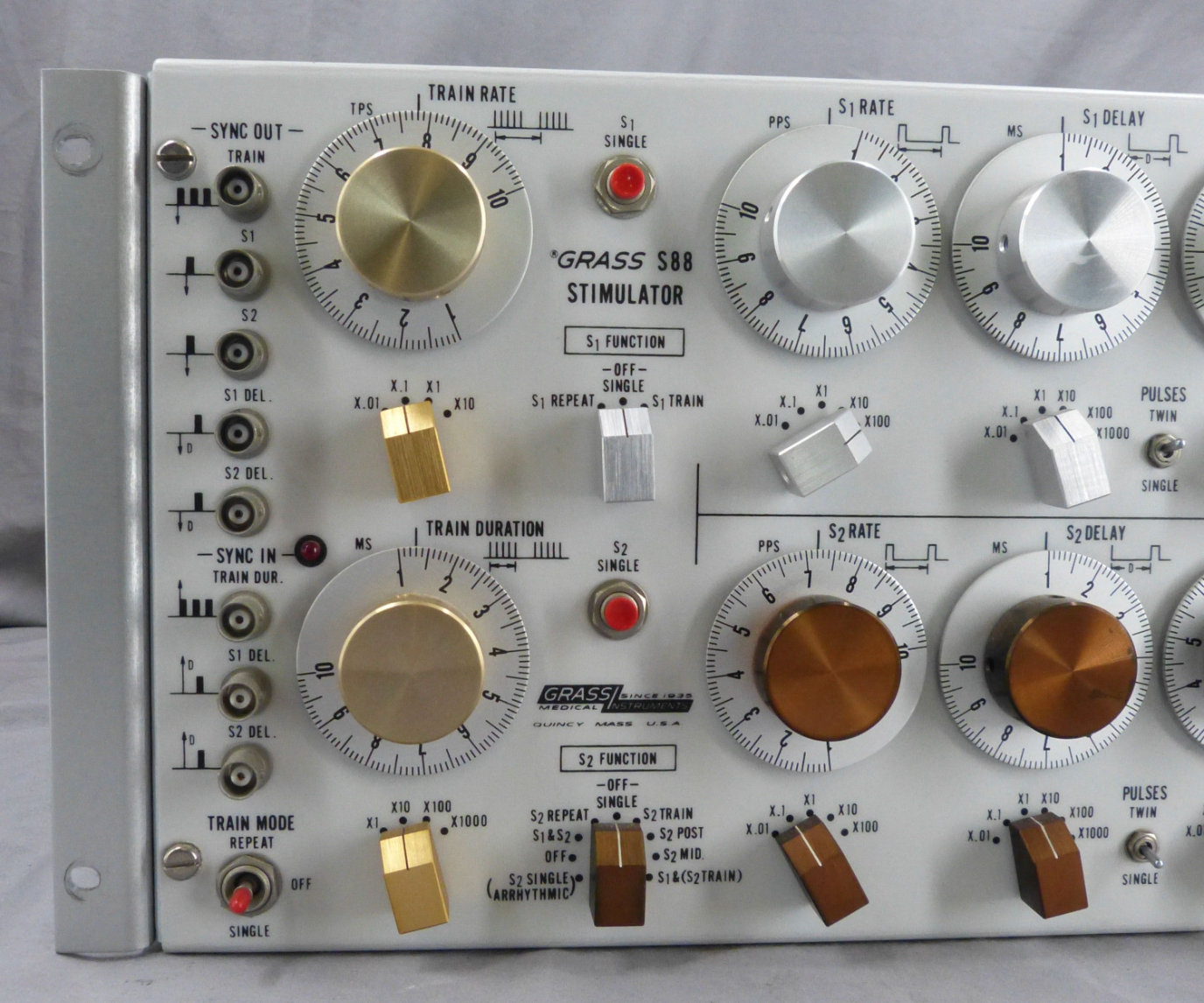 GRASS INSTRUMENTS S88 Square Pulse Stimulator FREE SHIPPING