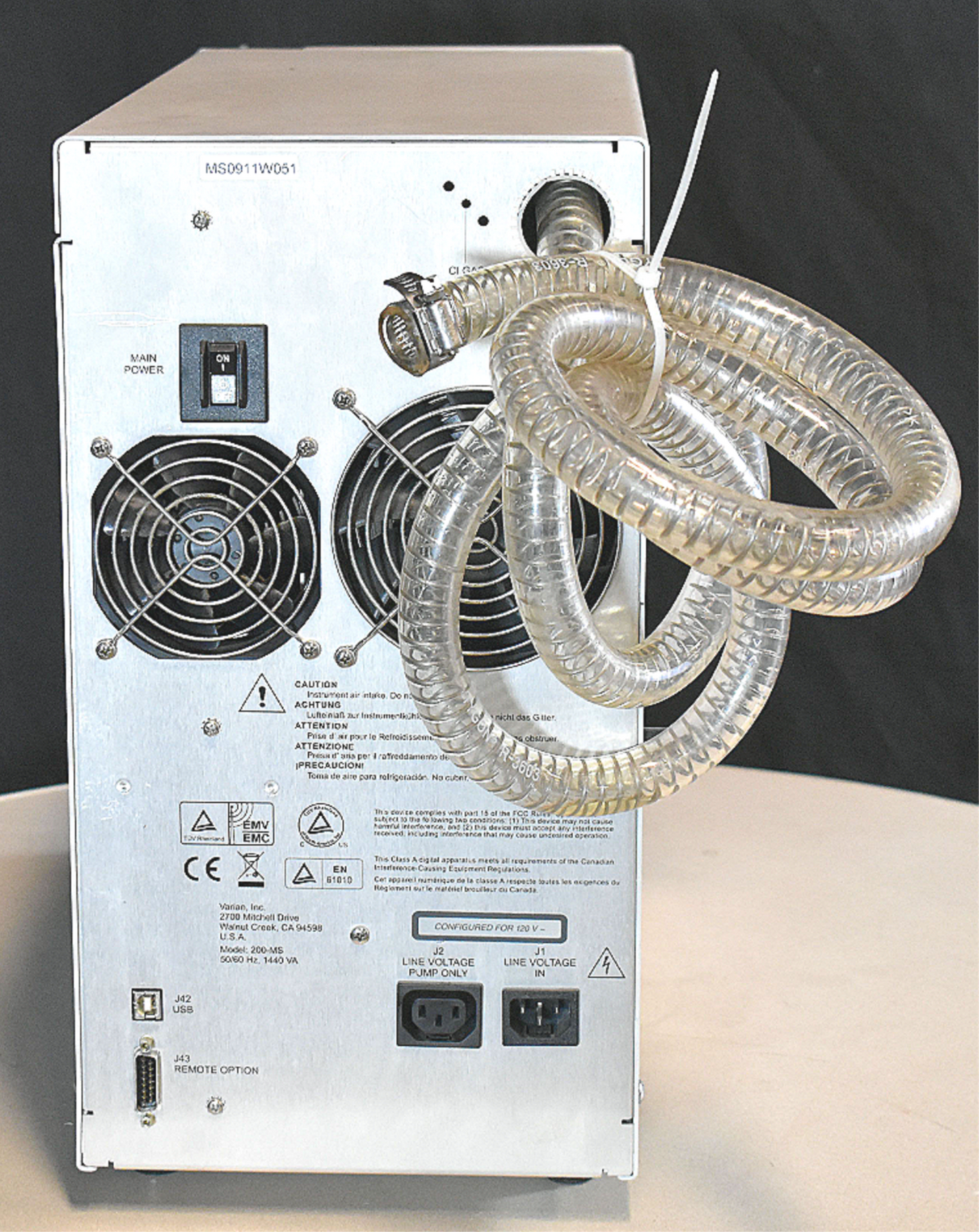 - VARIAN 450-GC CHROMATOGRAPH MASS SPECTROMETER & ULVAC VACUUM PUMP WATCH VIDEO