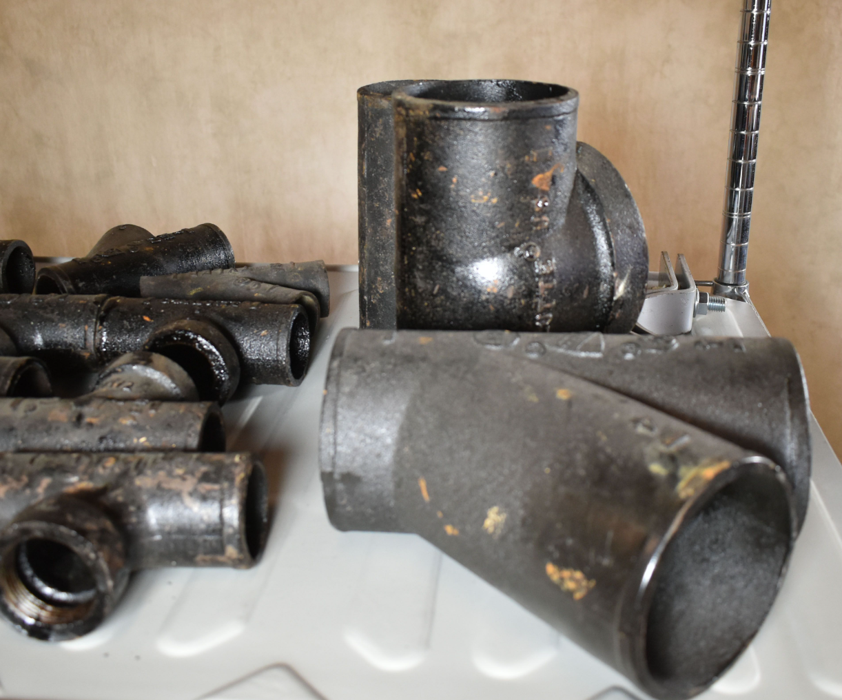 BRAND NEW 100%WARRANTY 33 CAST IRON FITTINGS ELBOWS TUBE FREESHIP