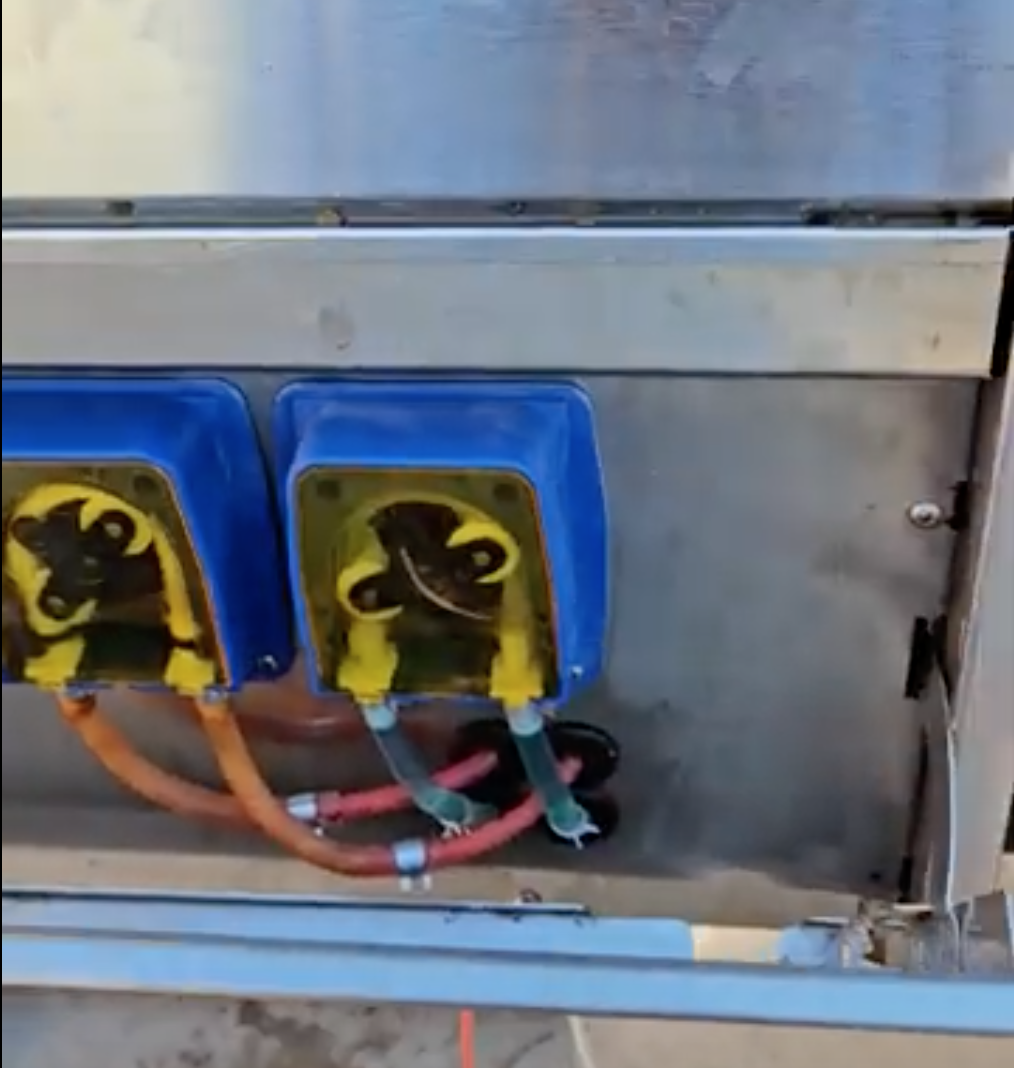 MEIKO FV 40.2G UNDERCOUNTER COMMERCIAL DISHWASHER PLUSTAND & 10TRAYS WATCH VIDEO