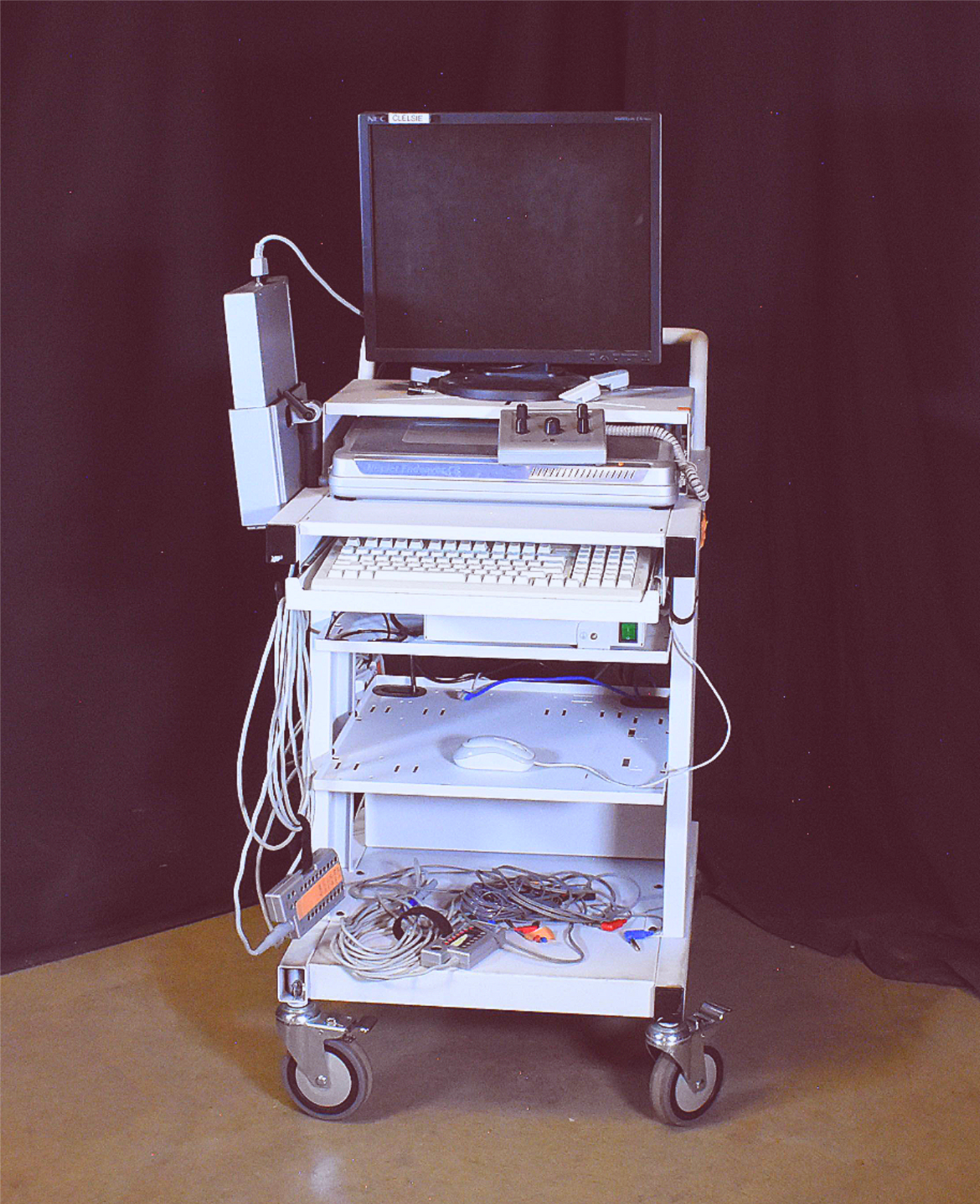 CAREFUSION VIASYS NICOLET ENDEAVOR CR IOM INTRAOPERATIVE MONITOR SYSTEM LOADED