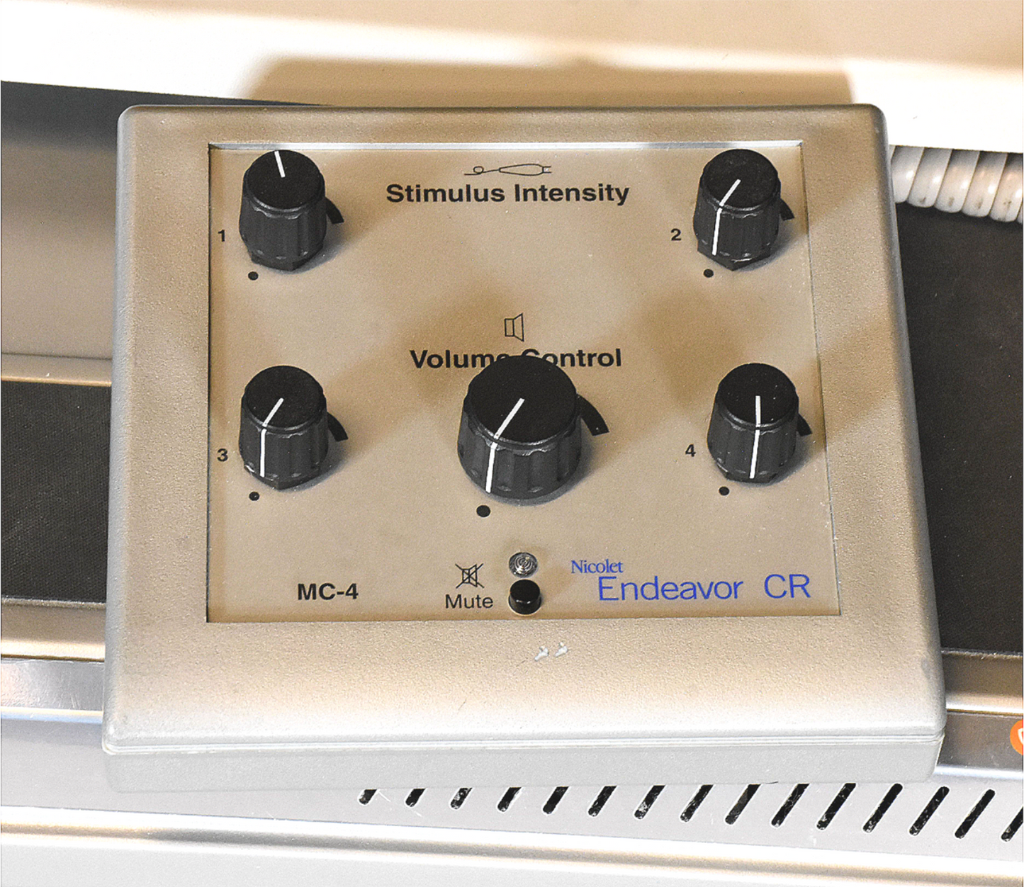 CAREFUSION VIASYS NICOLET ENDEAVOR CR IOM INTRAOPERATIVE MONITOR SYSTEM LOADED