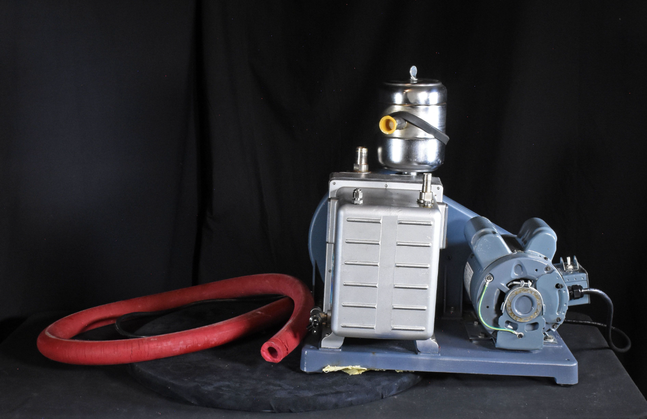WELCH CHEMSTAR 1376N CHEMICHAL RESISTANT VACUUM PUMP 10.6cfm WATCHVIDEO FREESHIP