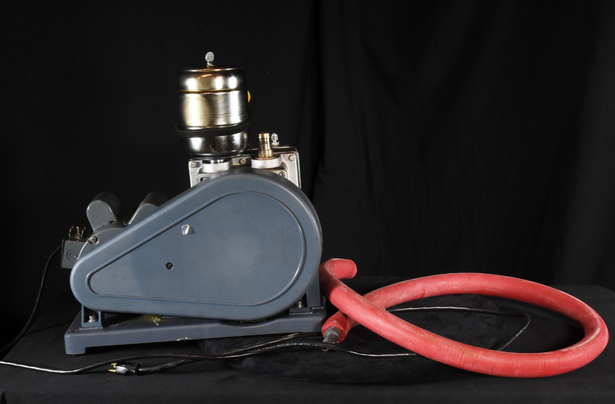 WELCH CHEMSTAR 1376N CHEMICHAL RESISTANT VACUUM PUMP 10.6cfm WATCHVIDEO FREESHIP
