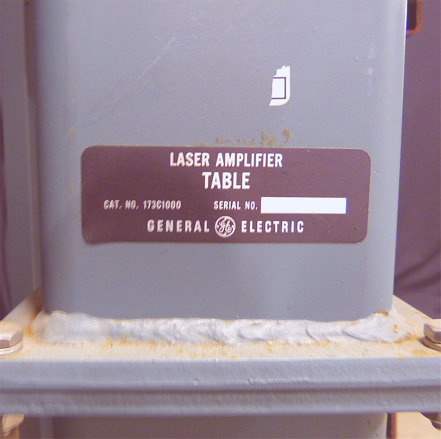 GENERAL ELECTRIC WELDING SHOP TOOL WELD TABLE 46" W x 36" D x 42".5' H FREE SHIP