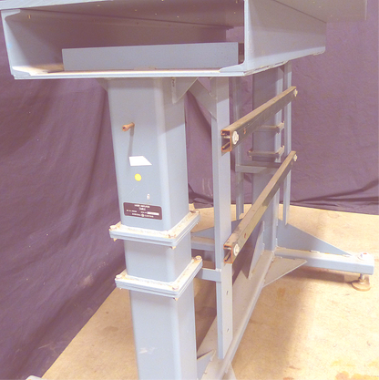 GENERAL ELECTRIC WELDING SHOP TOOL WELD TABLE 46" W x 36" D x 42".5' H FREE SHIP