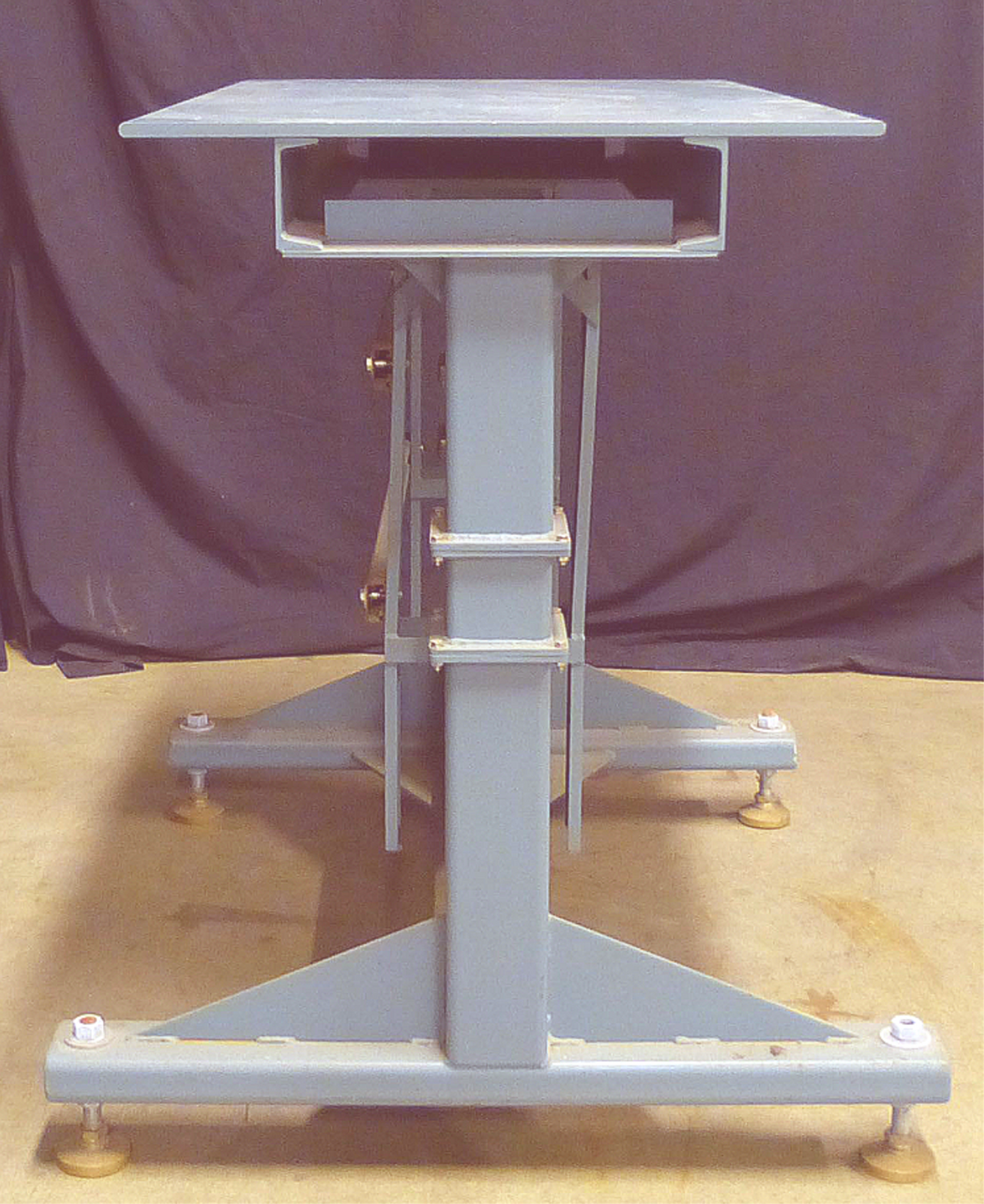 GENERAL ELECTRIC WELDING SHOP TOOL WELD TABLE 46" W x 36" D x 42".5' H FREE SHIP