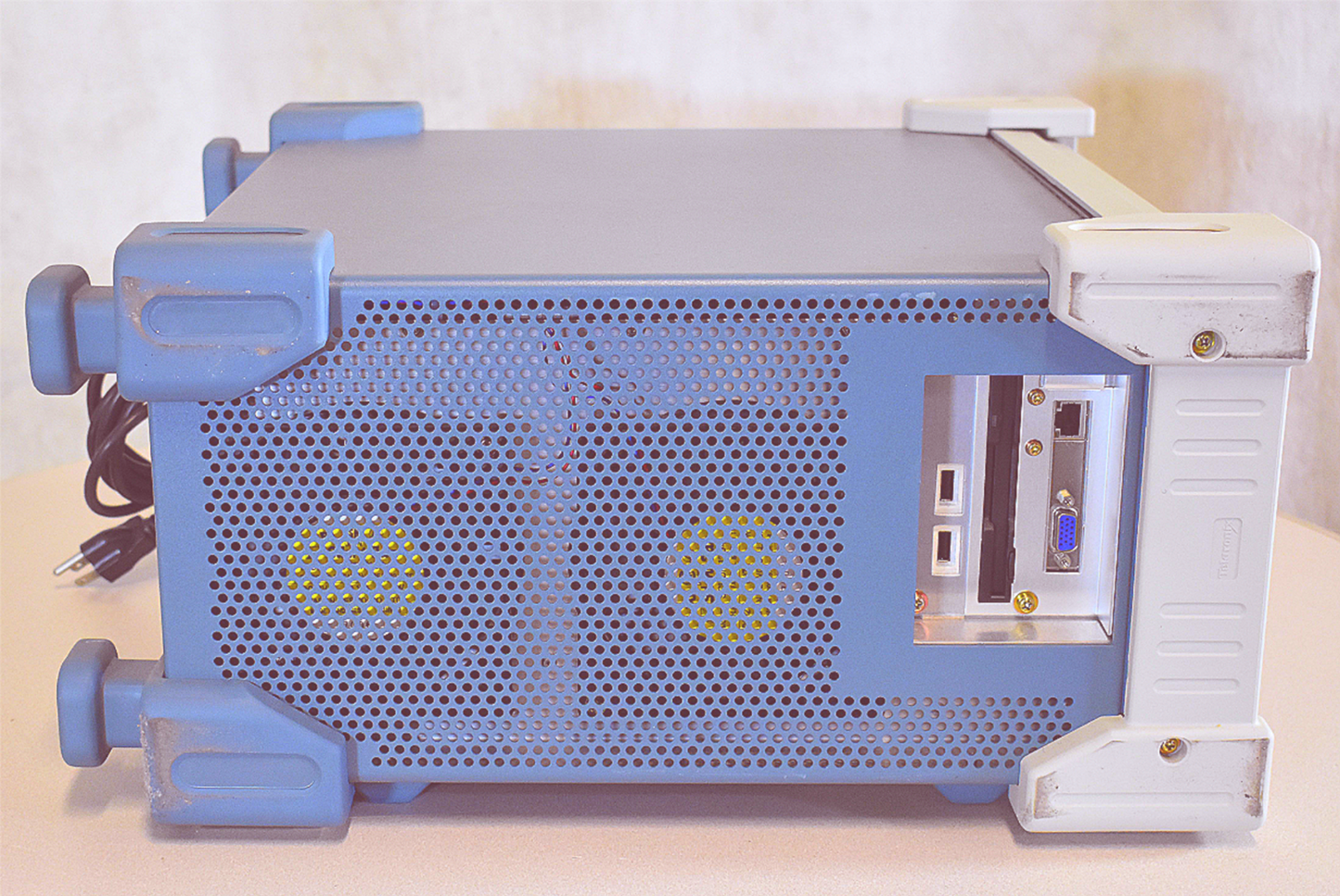 TEKTRONIX RSA3303B REAL TIME SPECTRUM ANALYZER DC to 3GHz WARRANTY WATCH VIDEO