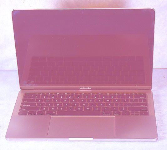 APPLE MacPRO 14.1 Model A1708 2.3Ghz DUALCORE i5 8GB 2133MHz RETINA 13" WARRANTY