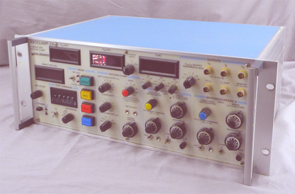 AXON INSTRUMENTS AXOCLAMP-2A ELECTRODE VOLT CLAMP & ORIGINAL MANUAL 90DAYWARRANT