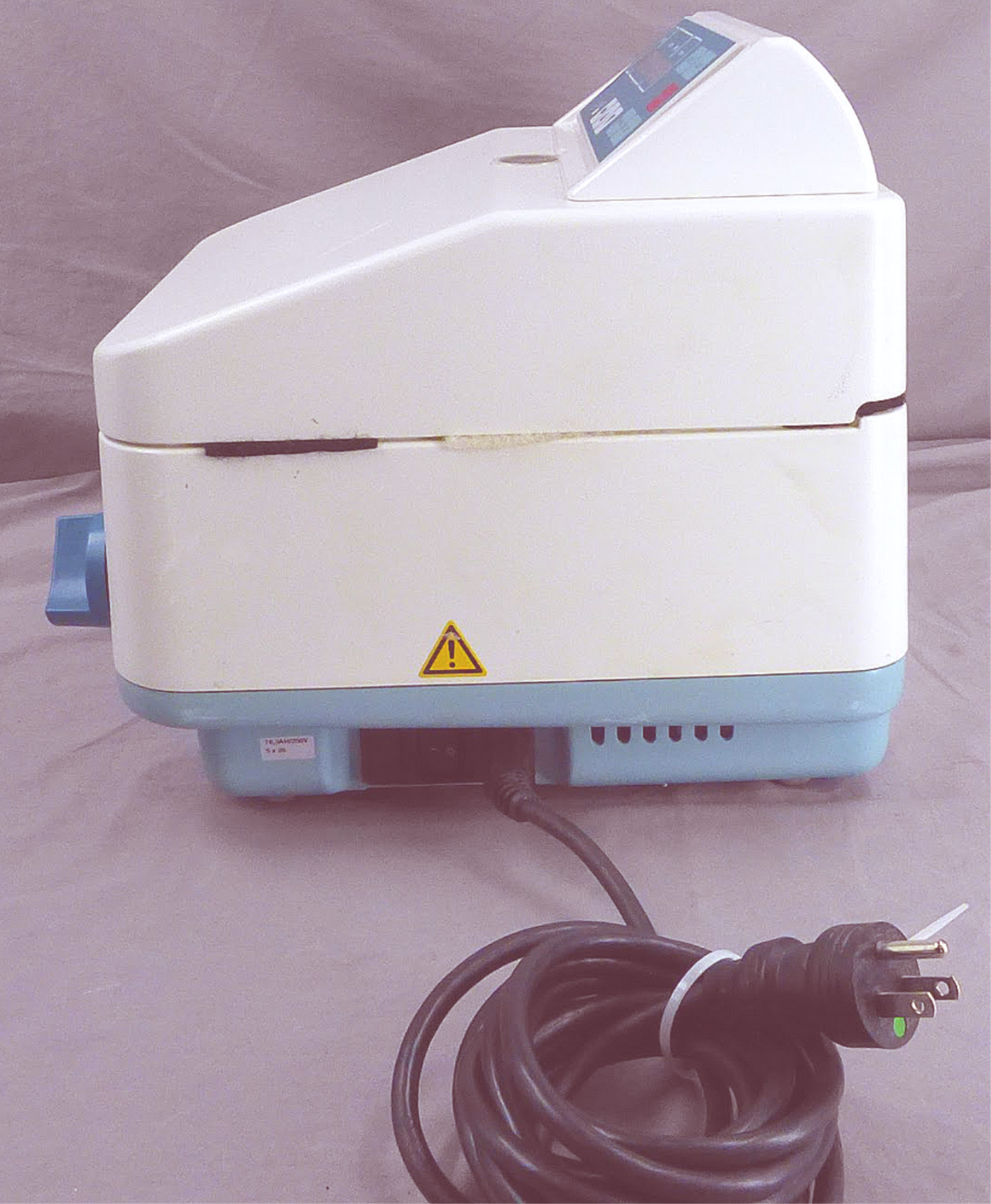 Hettich 1004-31 Benchtop Centrifuge with Rotor   90-DAY-WARRANTY FREE SHIP