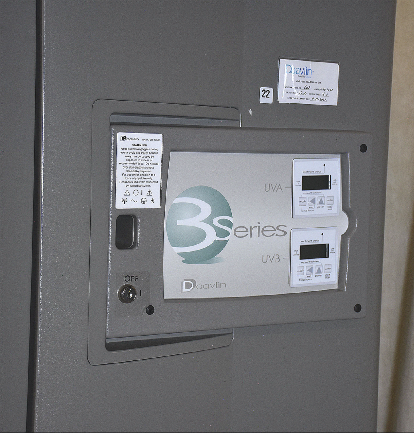 SUNMED DAAVLIN 3S PHOTOTHERAPY 48 LAMP FULL BODY BONUS BASE WATCH VIDEO FREESHIP