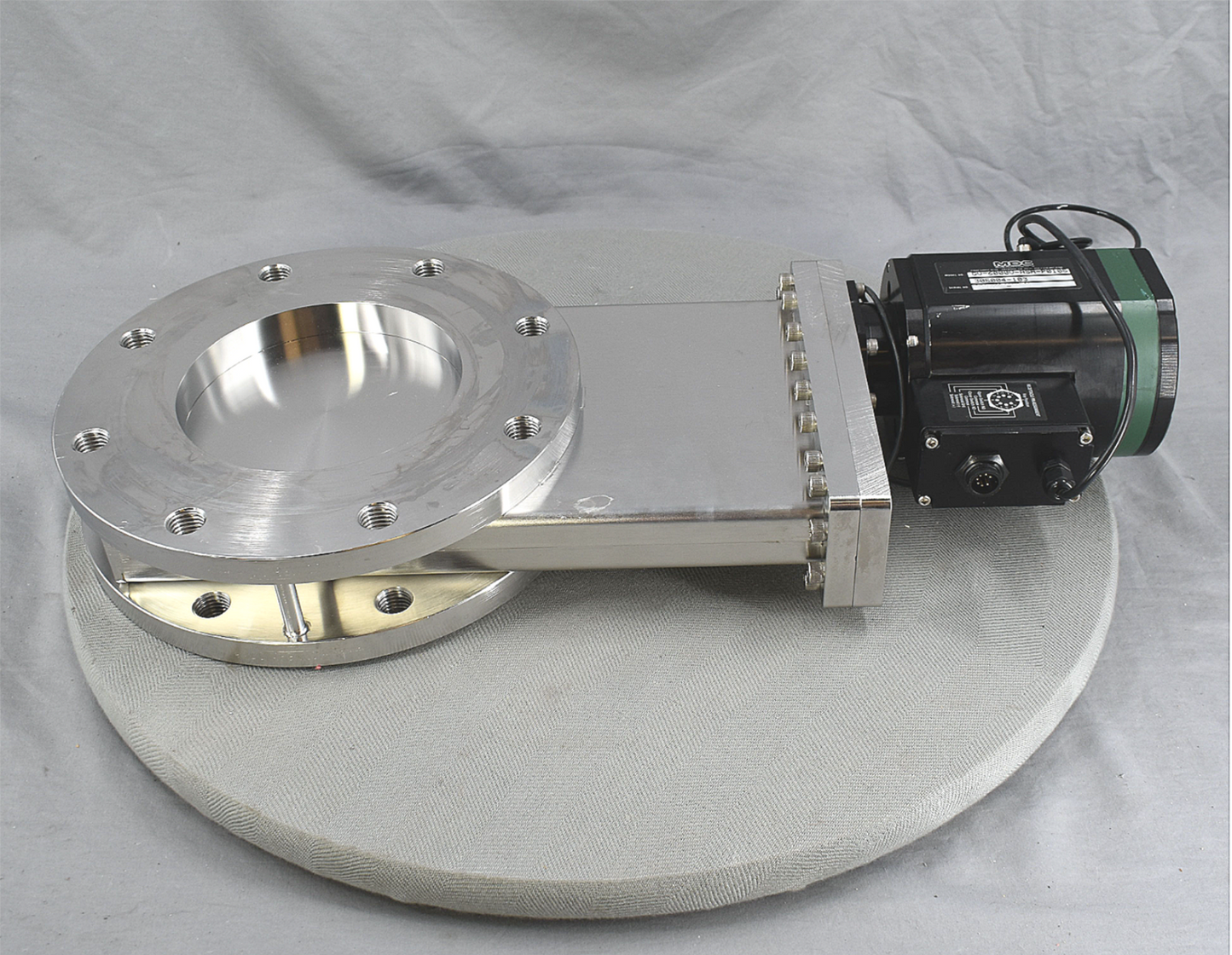 MDC GV-6000V-ASA-P0105 HIGH VACUUM ELECTRO PNEUMATIC GATE VALVE FREE SHIP