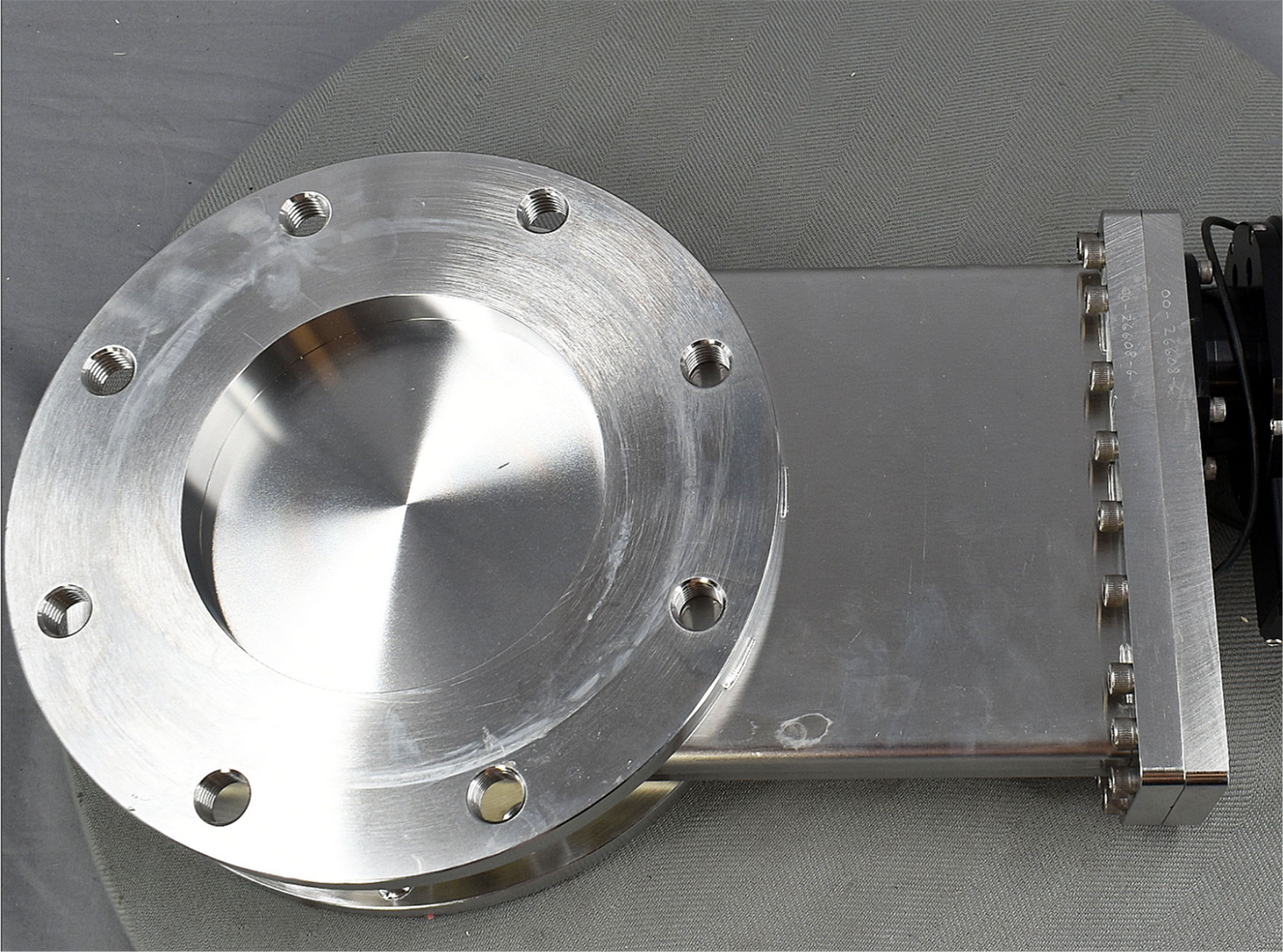 MDC GV-6000V-ASA-P0105 HIGH VACUUM ELECTRO PNEUMATIC GATE VALVE FREE SHIP