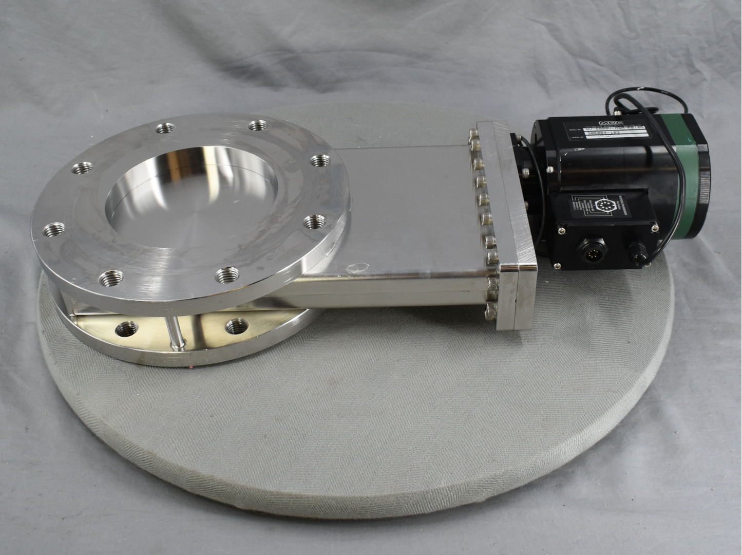 MDC GV-6000V-ASA-P0105 HIGH VACUUM ELECTRO PNEUMATIC GATE VALVE FREE SHIP