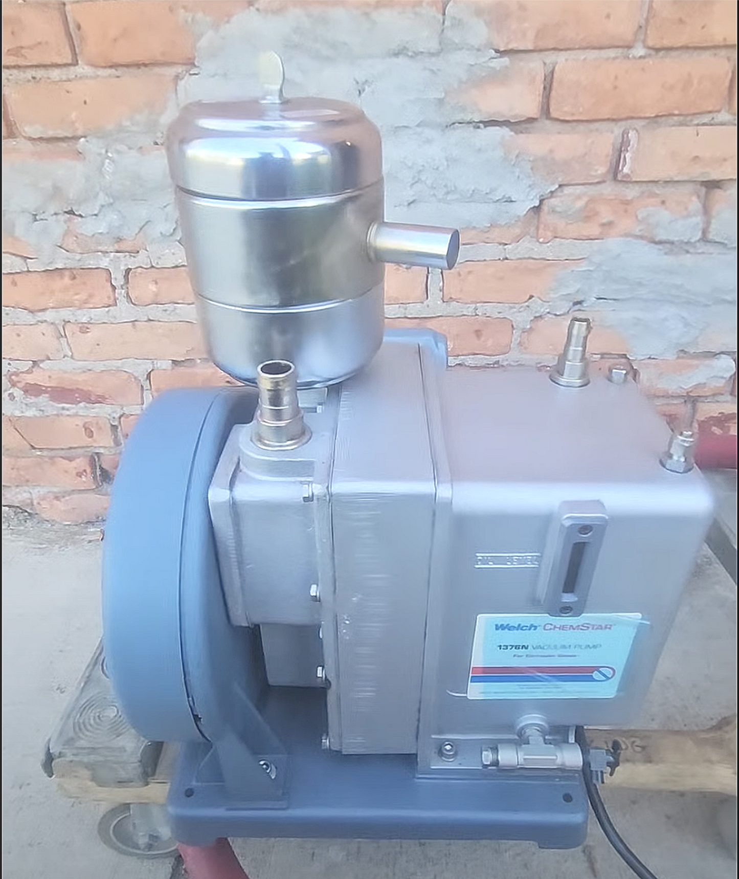 WELCH CHEMSTAR 1376N CHEMICHAL RESISTANT VACUUM PUMP 10.6cfm WATCHVIDEO FREESHIP