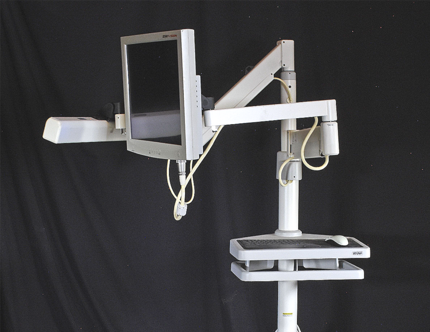 STRYKER SURGICAL NAVIGATION SYSTEM 6000-200 & SENSOR BAR & MONITOR but no CPU