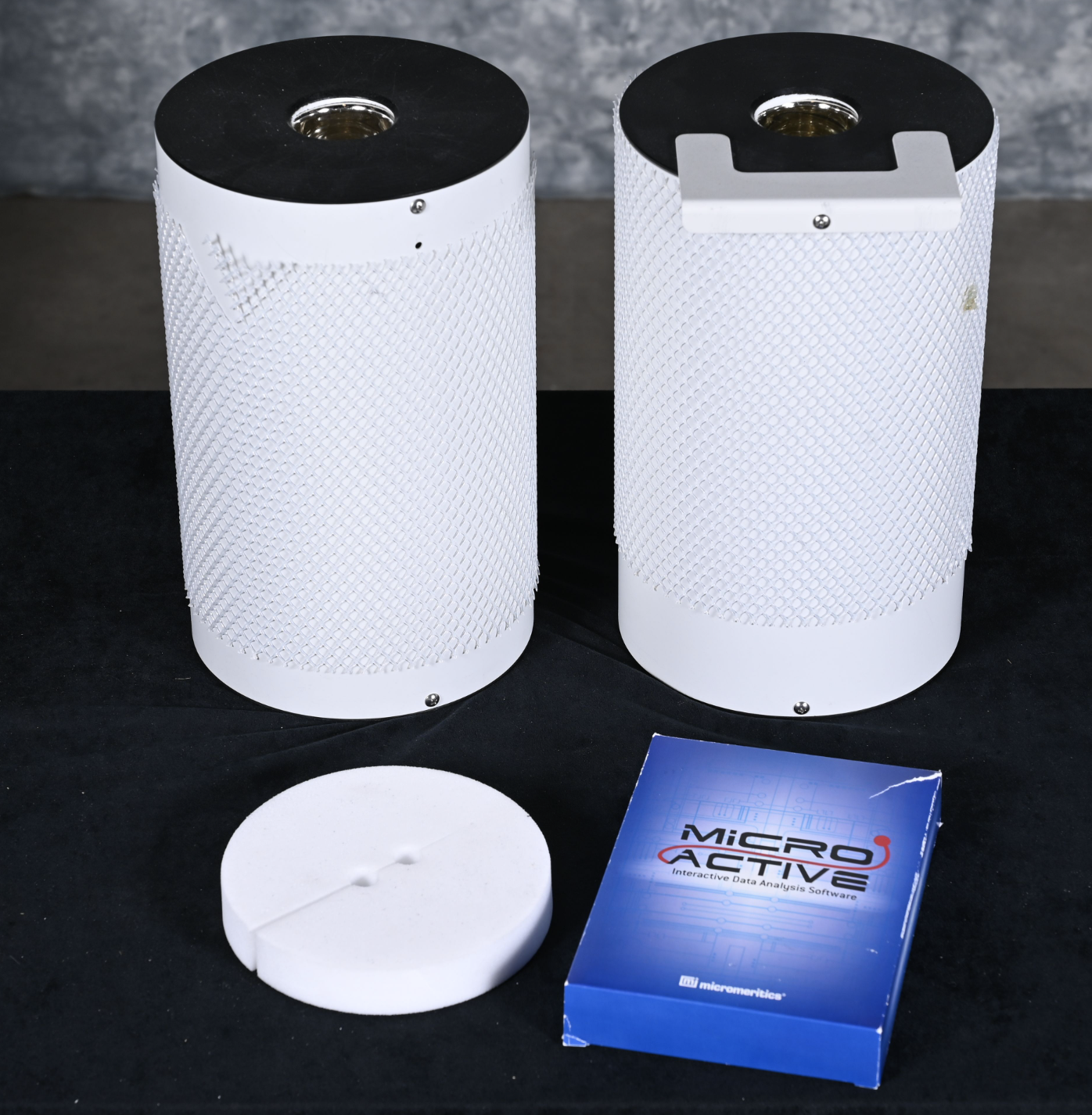 MICROMERITICS® ASAP 2020 SURFACE AREA & POROSITY ANALYZER EDWARDS EXT 75DX PUMP