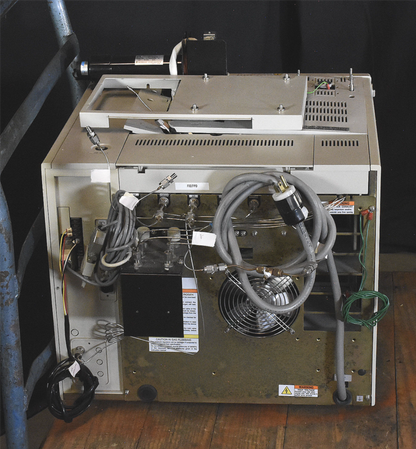 2 SHIMADZU GC-17A Gas Chromatograph 1 CMB-102GC 1 AOC-20i Autosampler & Injector