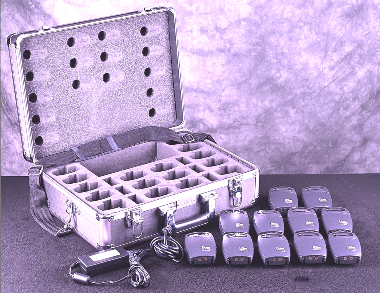 SET 11 LISTEN TECHNOLOGIES LR-400-216 PORTABLE DISPLAY RF RECEIVER 216MHZ & CASE