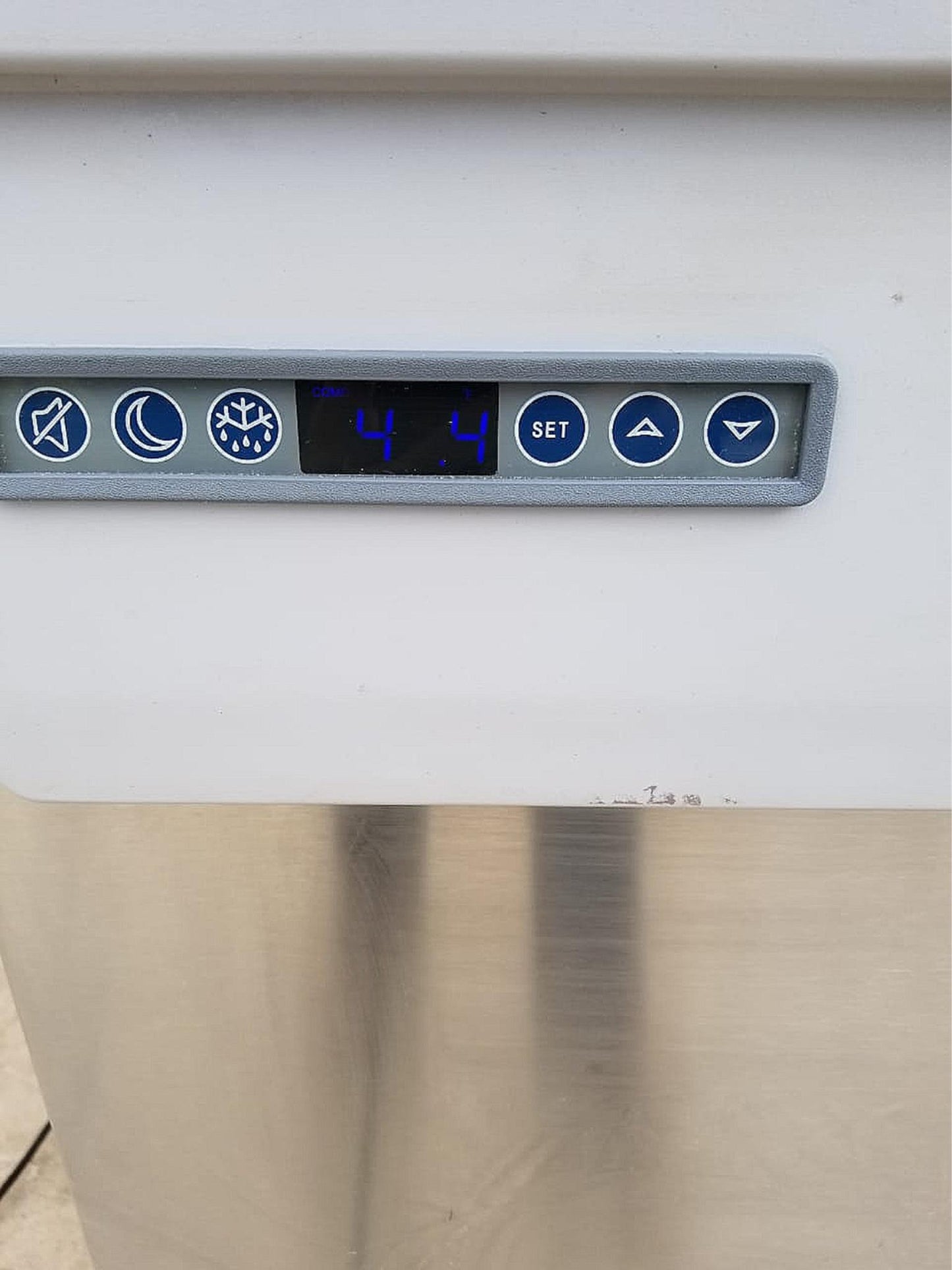 TOP OF THE LINE: FOLLETT REF5P-00-00 UNDERCOUNTER FRIDGE LAB BAR 120V FREE SHIP