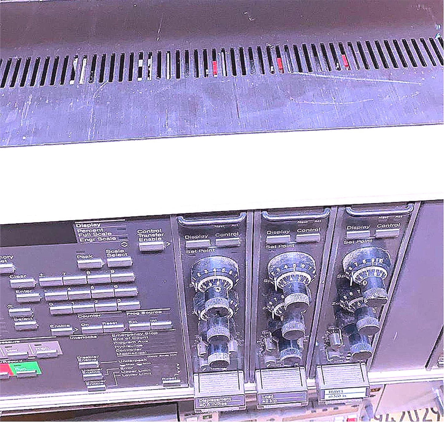 MTS 458.20 MICRO CONSOLE 458.91 PROFILER 456.13 AC 456.11 DC CONTROLERs INSTRON