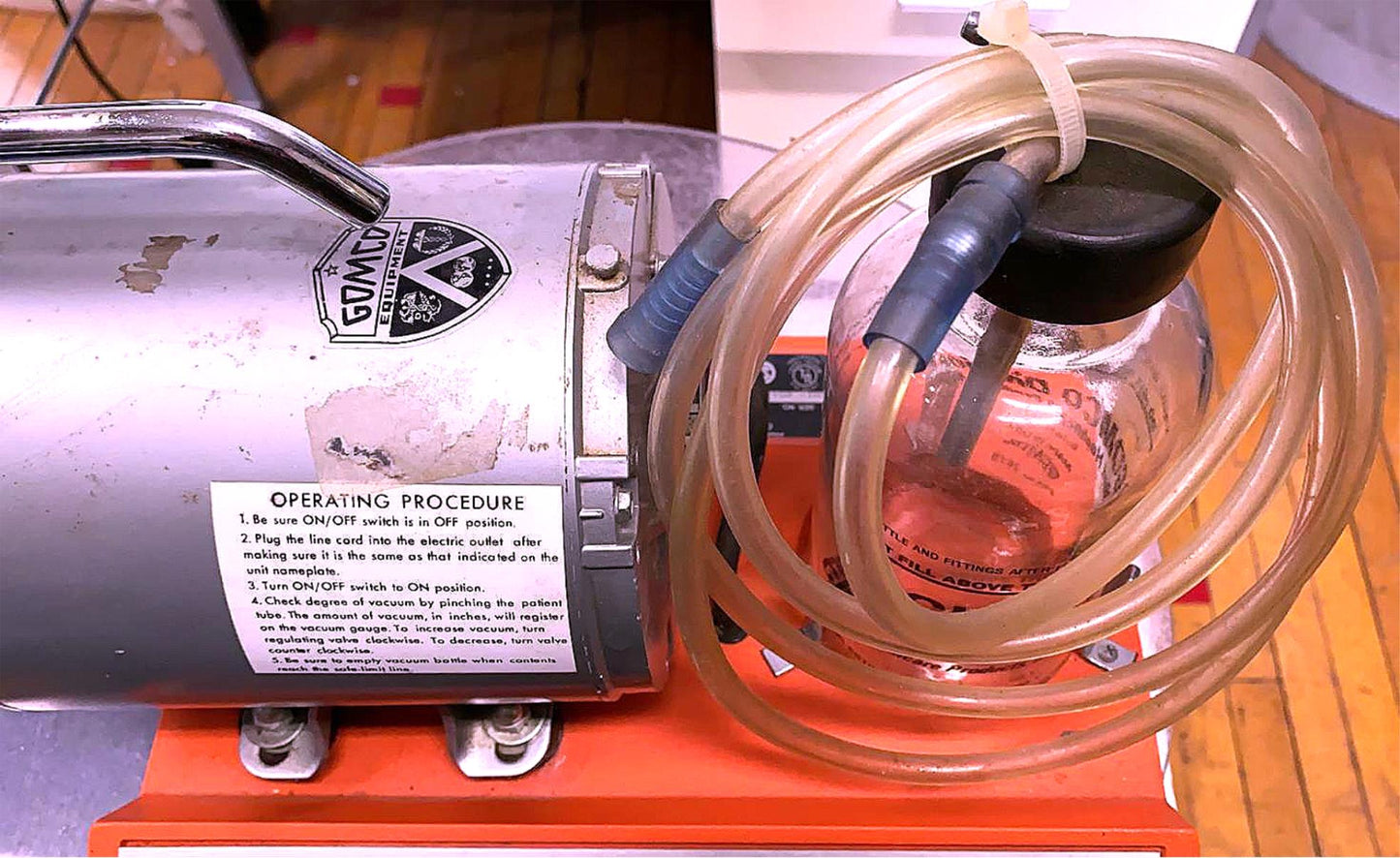 GOMCO 402 MEDICAL ASPIRATOR OIL LESS ASPIRATION PUMP FREE SHIP WATCH VIDEO