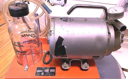 GOMCO 402 MEDICAL ASPIRATOR OIL LESS ASPIRATION PUMP FREE SHIP WATCH VIDEO